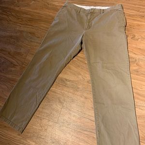 Old Navy Classic Khakis 36 34